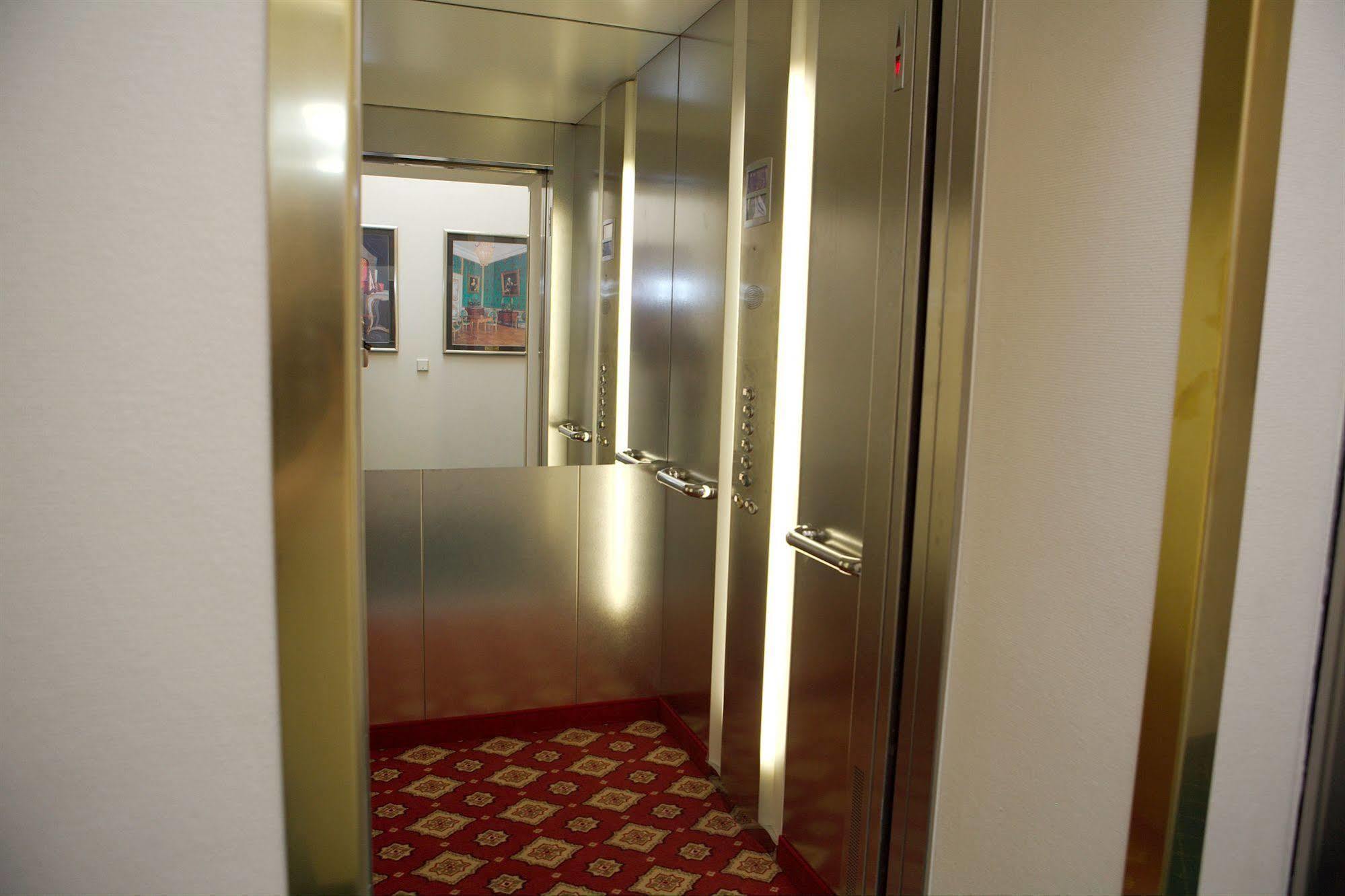 Hotel & Apartments Zarenhof Berlin Prenzlauer Berg Eksteriør billede